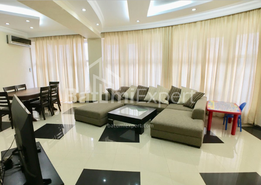 Apartment 160 m² - Zurab Gorgiladze, Batumi, Georgia