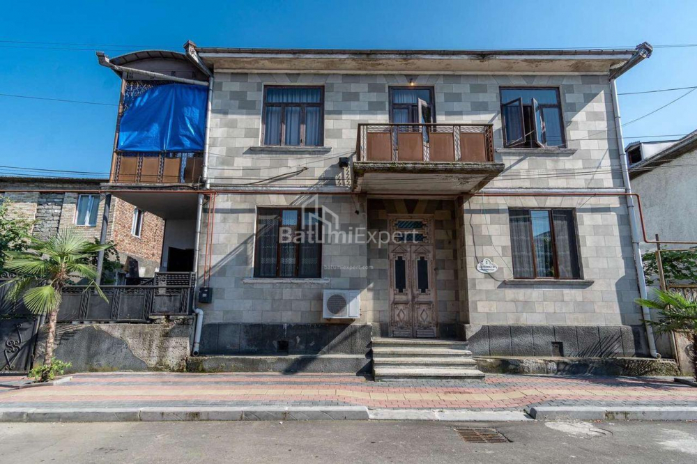 Private house 120 m² - Kaihosro Cholokashvili, Batumi, Georgia