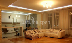 Apartment 3-room 160 m² - Ilia Chavchavadze, Batumi