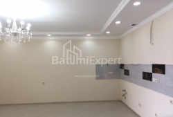 Apartment 3-room 73 m² - Ilia Chavchavadze, Batumi