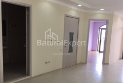 Apartment 4-room 73 m² - Ilia Chavchavadze, Batumi