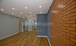 Apartment 4-room 112 m² - Niko Pirosmani, Batumi