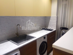 Apartment 42.3 m² - Lech and Maria Kaczynski, Batumi, Georgia