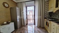 Apartment 3-room 90 m² - Konstantin Gamsakhurdia, Batumi